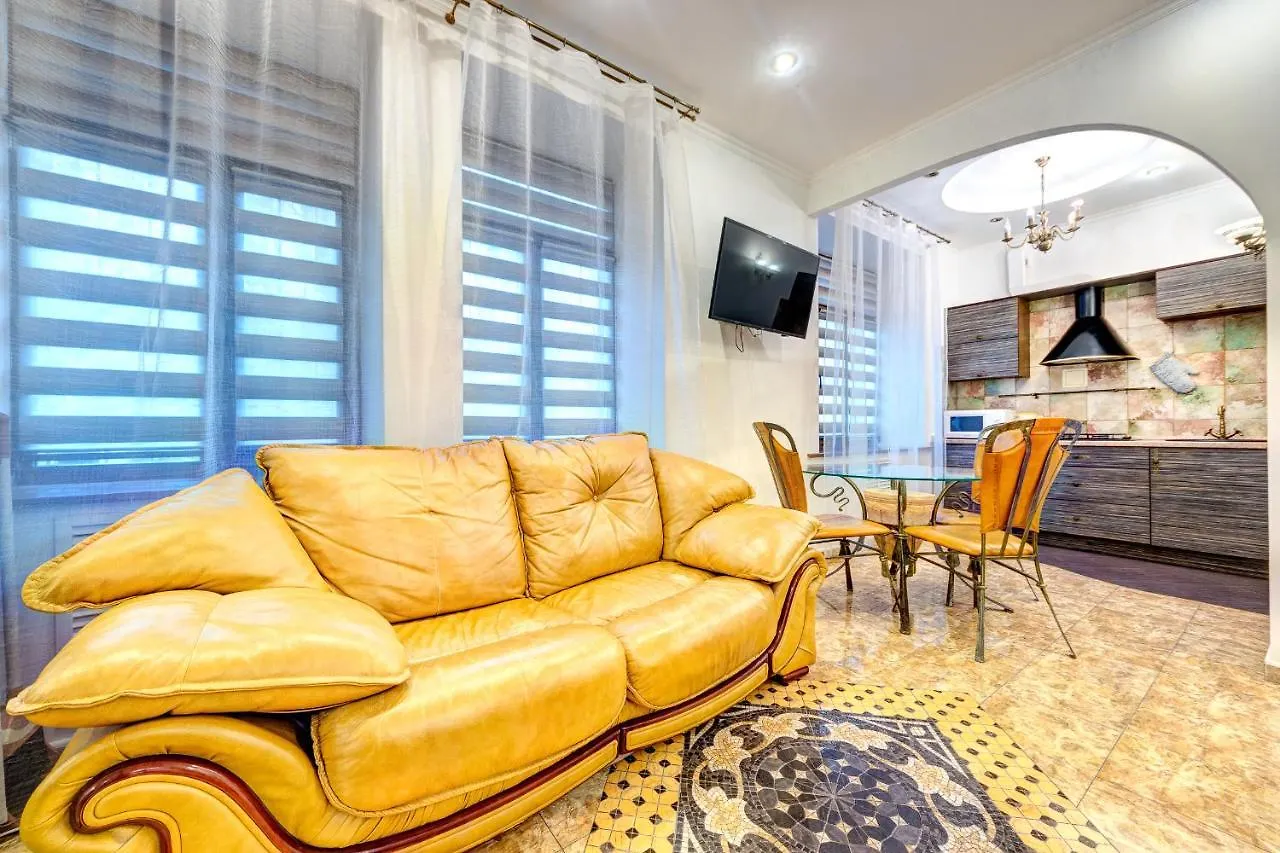 Світло! Vip Apartment In The Druzhby Narodiv Metro Station Kiev