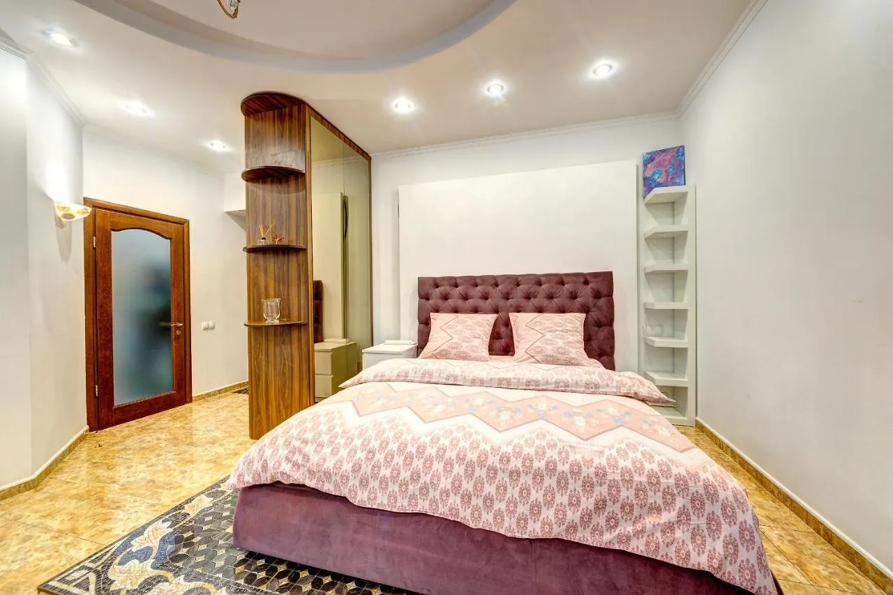 Світло! Vip Apartment In The Druzhby Narodiv Metro Station Kiev Ukraina